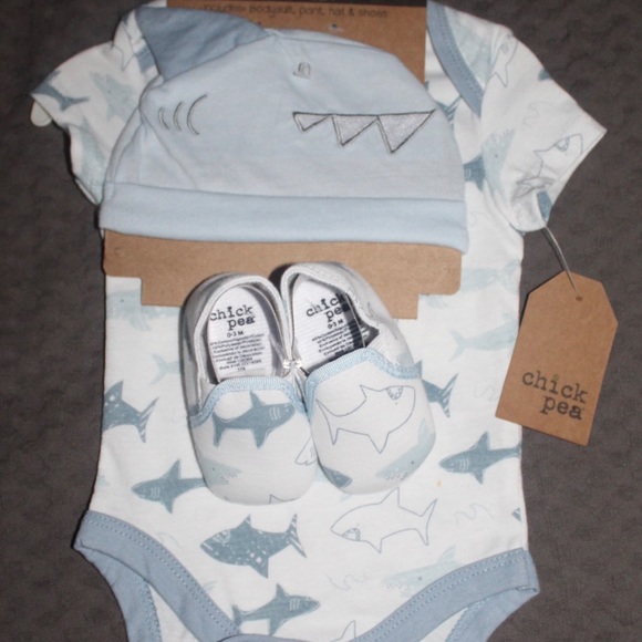 Baby shark onsie hat and shoes - Picture 1 of 1